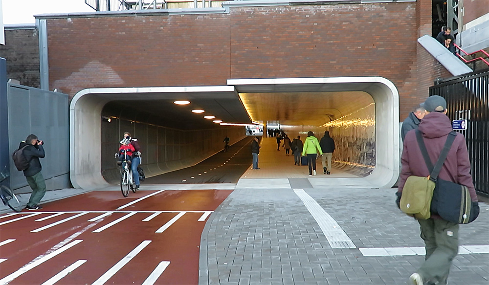 Pedestrian and bicycle tunnel opens underneath Amsterdam Central