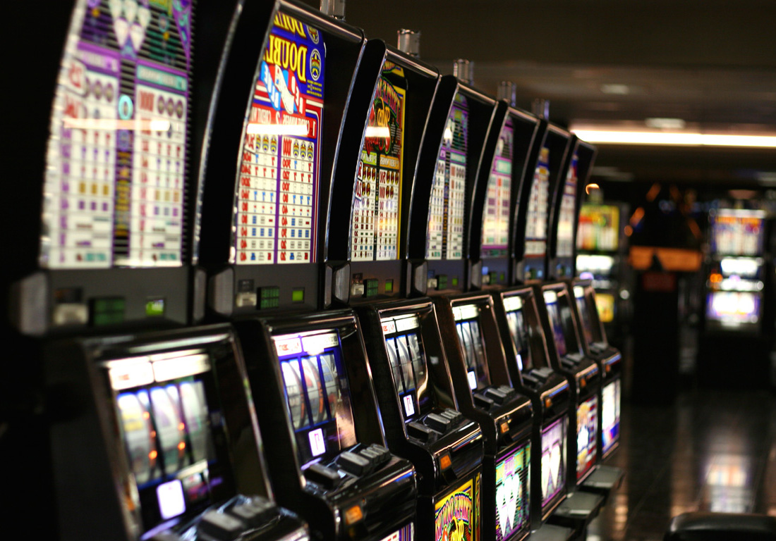 how slot machines are programmed