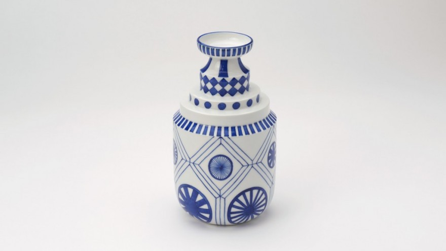 Porcelain tableware by Jaime Hayón. 