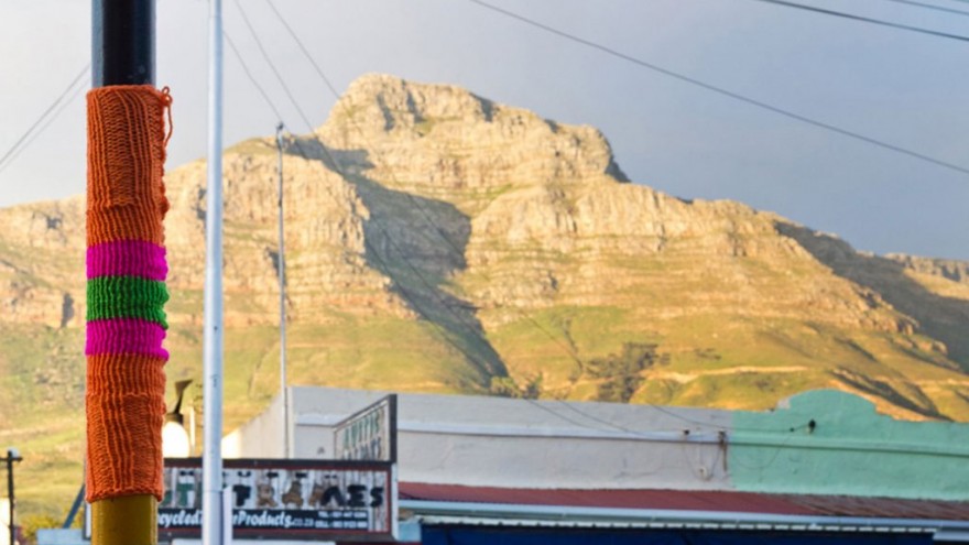 Yarn Bombing in Cape Town by Isabeau Jourbert. Photo: Ed Basson. 