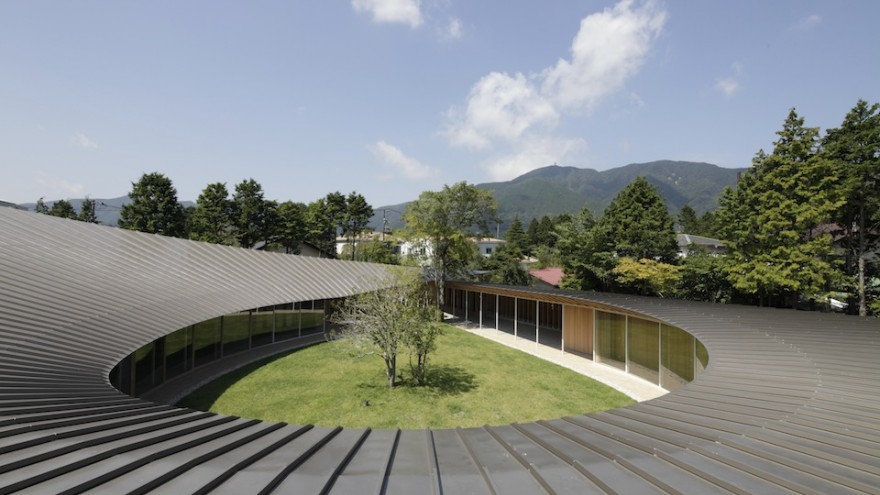 Sengokubara residence by Shigeru Ban. 