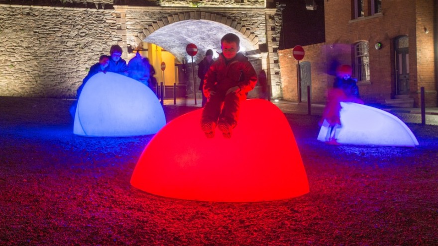 MARBLES interactive installation by Daan Roosegaarde. 