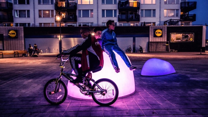 MARBLES interactive installation by Daan Roosegaarde. 