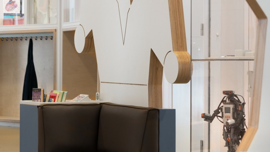 Wonderwoud installation by Ineke Hans for De Windroos. Image: Herman van Ommen. 