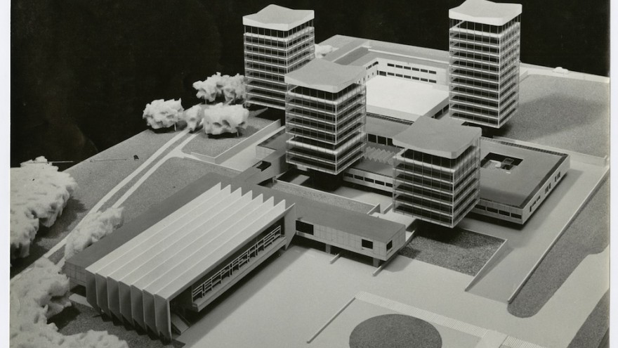 Photo of the model for the Town Hall in Marl Germany, 1957, collection Het Nieuwe Instituut, BAKE ph22, Van den Broek en Bakema Architects