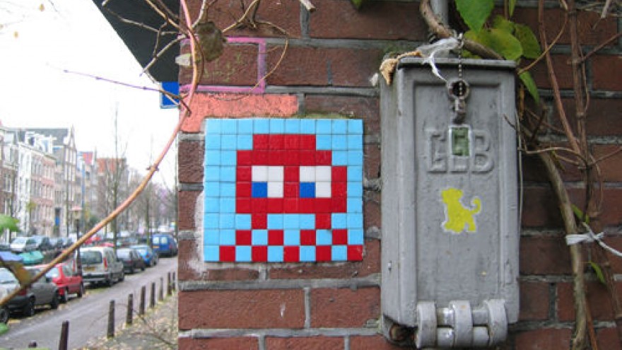 Street artist Space Invader