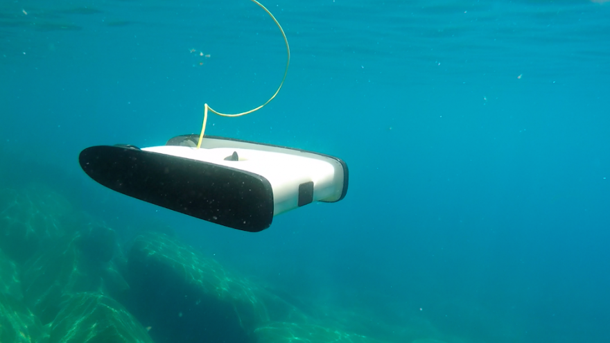 This nifty underwater explorer is light, and low-cost. 