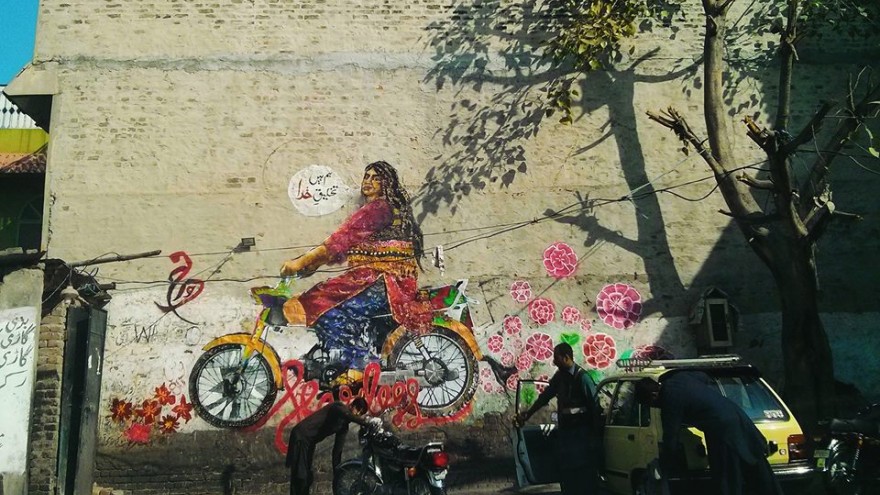 In Rawalpindi, the collective painted Bubbli Mallik, a Khwaja-sira (transgender person) riding a motorcycle. 