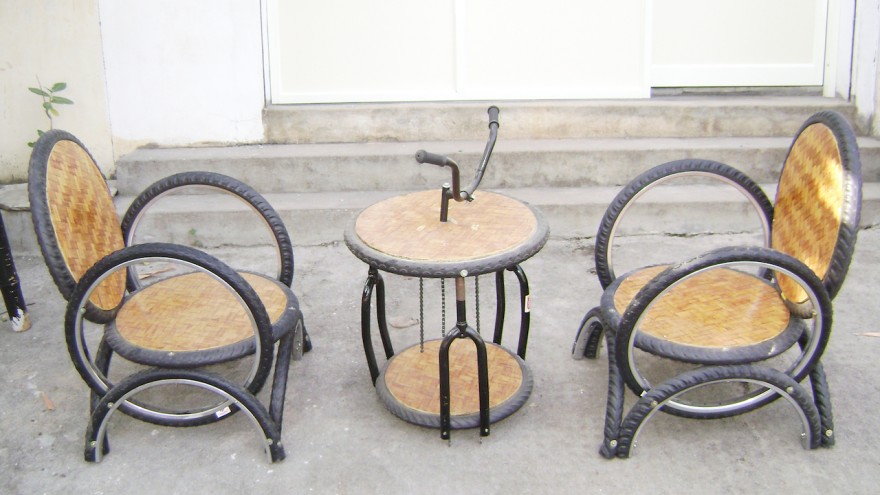 Outdoor furniture using bicycle tyres and parts, by Recycle India 