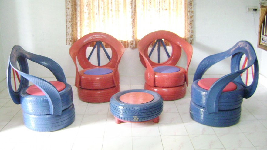 Indoor furniture using tyres and Rexine leather, by Recycle India 