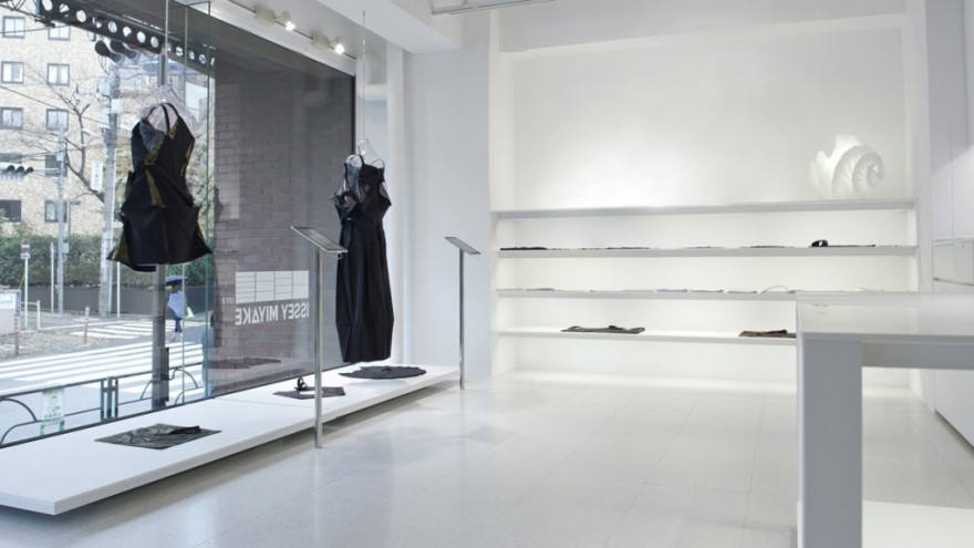 132 5. Issey Miyake store designed Tokujin Yoshioka. Photo: Yoshinaga Yasuaki.