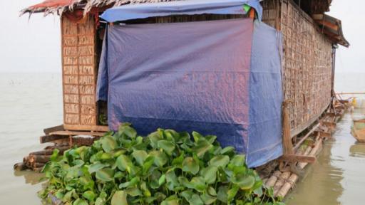 HandyPod floating sanitation