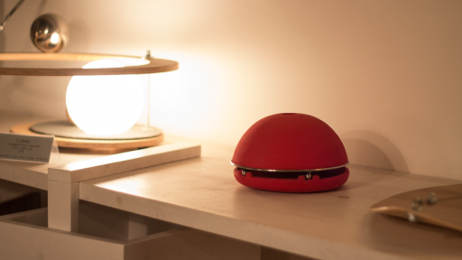 Egloo on shelf