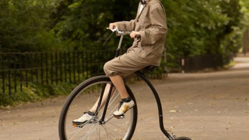 Penny Farthing. 