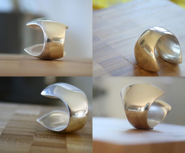 MBOISA 6: Clam Ring by Vikki Viljoen.