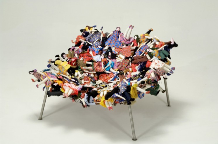 2004 Multidão Chair. Photo: Luis Calazans.