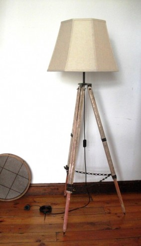 Tripod Lamp. 