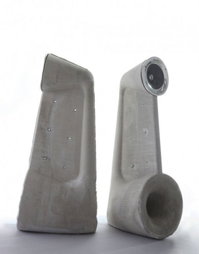 Concrete speakers by Shmuel Linski. Photo: Sasha Flit. 