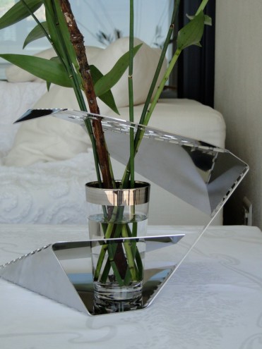 Refraction Vase by Jasper Eales Original. 