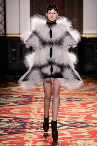 Iris van Herpen – Voltage