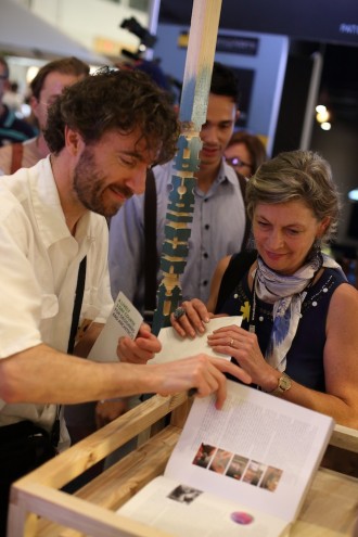 Thomas Heatherwick at the Thingking Maker Library. 