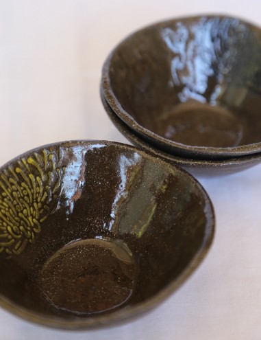 Protea Collection dip bowls in black clay. The focus of this range is on gift sets for tourists: sets of small bowls and jugs that are small and easy to pack. Image: Inness Mass.