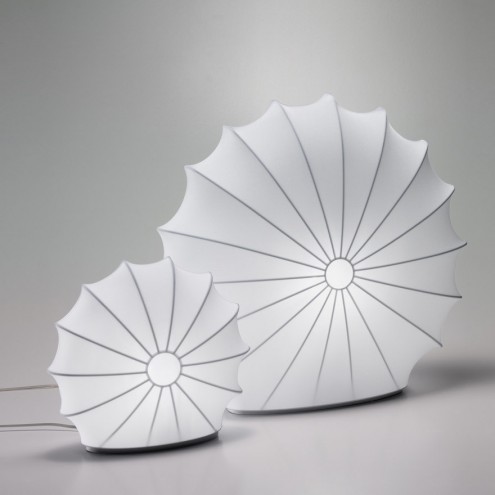 Axo’s Muse light blooms with a distinctive colourful luminosity.