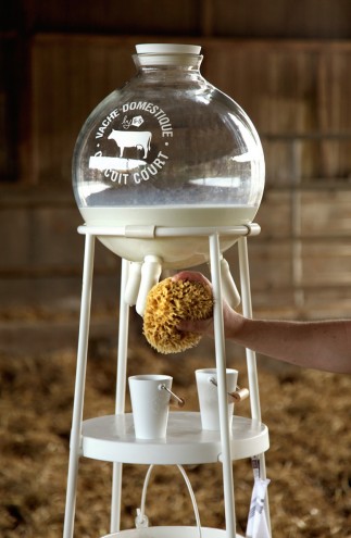 5.5 Design Studio have created the "Vache à Lait" (Milk Cow) in order to reconnect consumers to the idea of milk coming from the udder