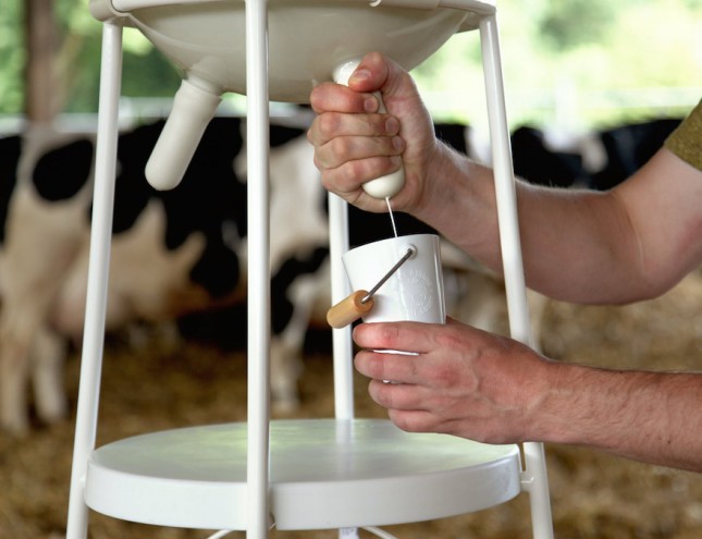 5.5 Design Studio have created the "Vache à Lait" (Milk Cow) in order to reconnect consumers to the idea of milk coming from the udder. 