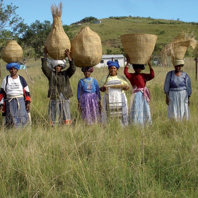 Xhosa weavers with baskets