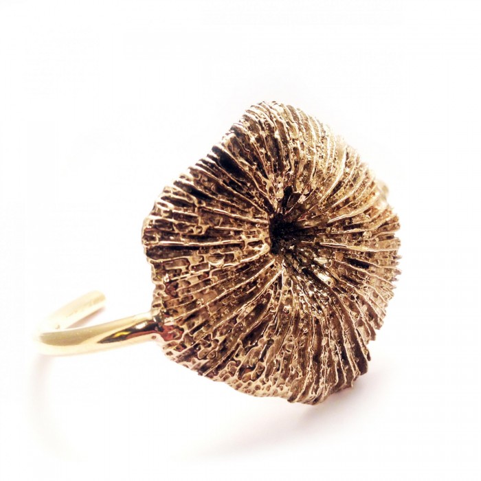 Apis Atelier - coral cuff