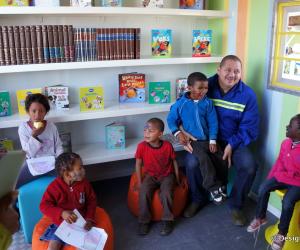 Mandela Day 2012: Blikkiesdorp container library