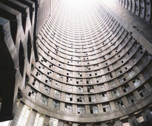 Ponte City.