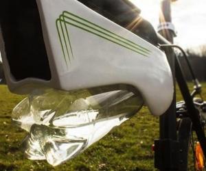 A Viennese industrial designer has created a solar-powered device that collects up to 500ml of condensation per hour as you ride your bike