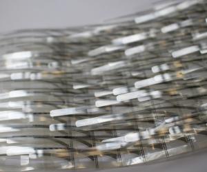 Charlotte Slingsby is using plastic strands to generate wind energy. 