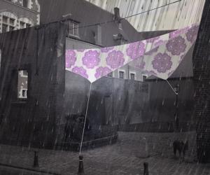 Water Culture by experimental Italian design studio Fabrica is a textile that responds to rain by producing cheerful prints to offset gloomy weather. 
