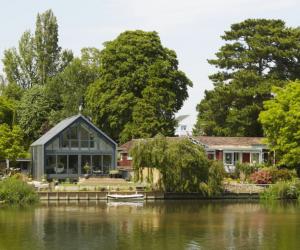 Baca Architects' floating home is ideal for areas that are vulnerable to floods.