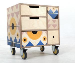 Renée Rossouw's Play Play Pattern on De Steyl's 2DO Stackable Storage Tower. Renée Rossouw's Play Play Pattern on De Steyl's 2DO Stackable Storage Tower.
