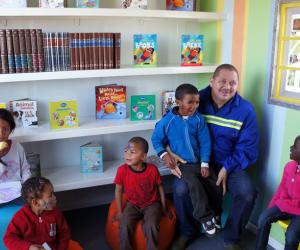 Mandela Day 2012: Blikkiesdorp container library