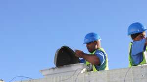 Aerated mortar being poured into the Moladi formwork. 