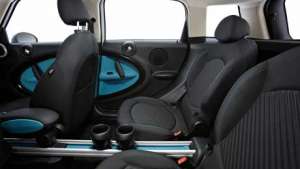 Centre Rail in the Mini Countryman