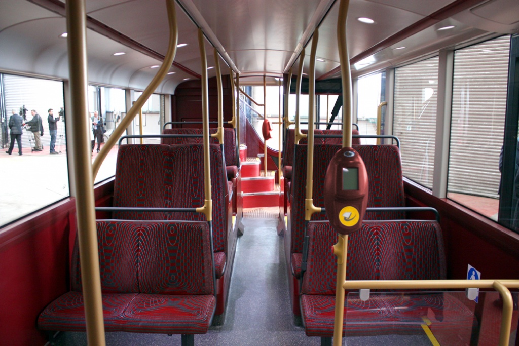 Автобус New Routemaster салон
