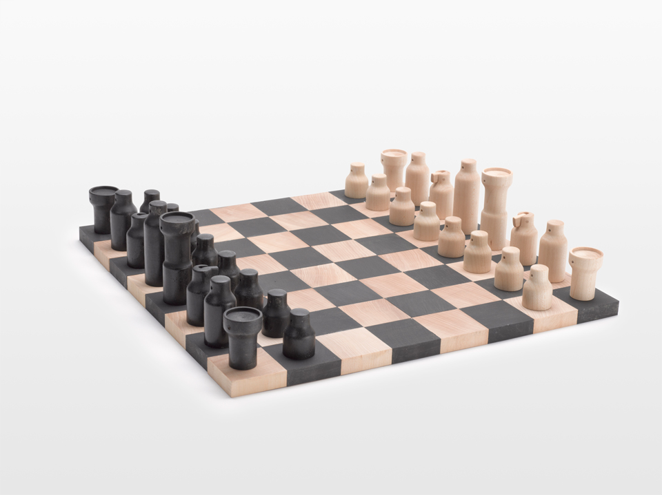 Шахматы королевская игра. Шахматы обиходные лакированные. Шахматы есть обязательно. Ладья на шахматной доске. Шахматы дуб 45 лидер.
