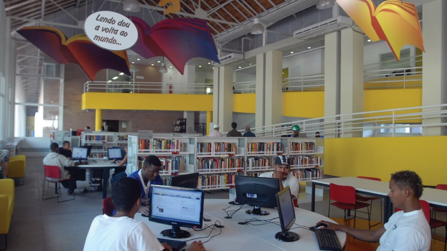 Library as part of the Manguinhos Accelerated Growth Programme.