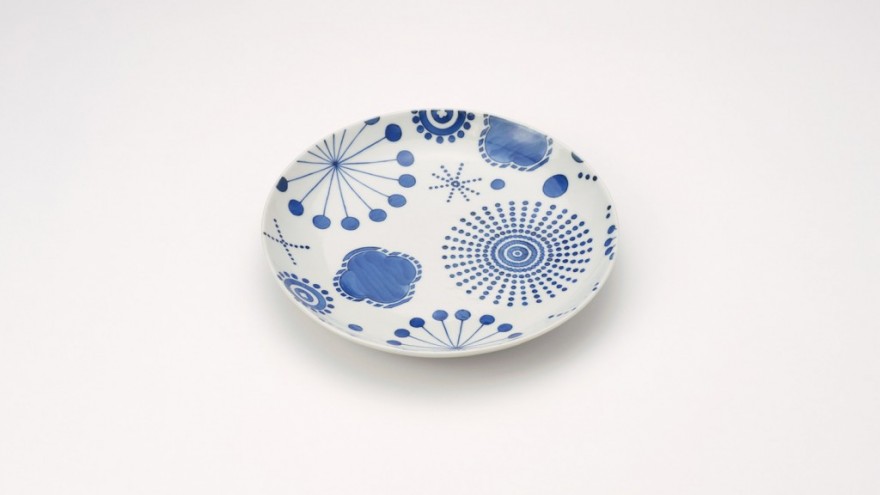 Porcelain tableware by Jaime Hayón. 