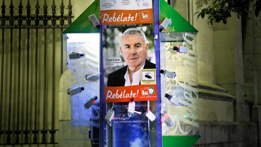Politicians under Surveillance. Photo: Gustavo Sanabria.  