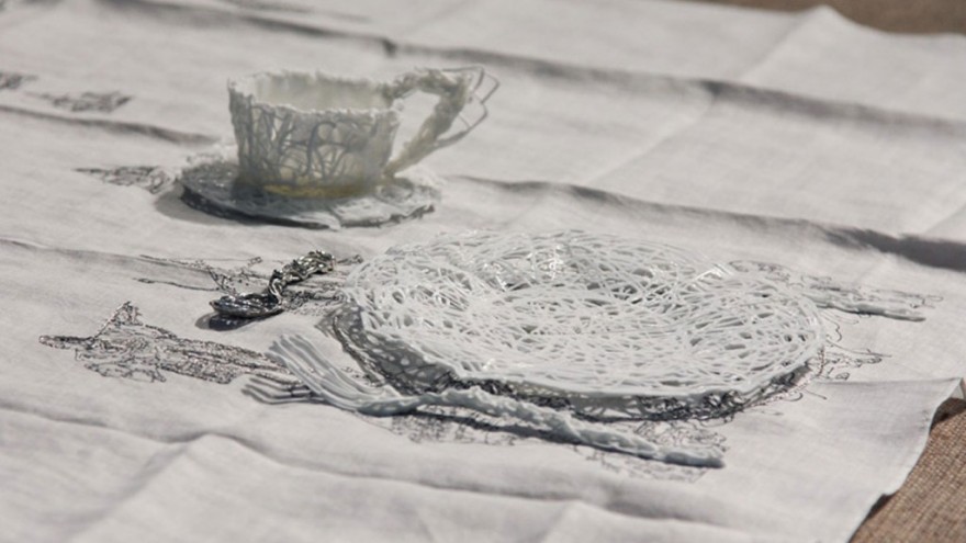 Silver Sugar Spoon by Studio Makkink & Bey. Photo via designboom. 