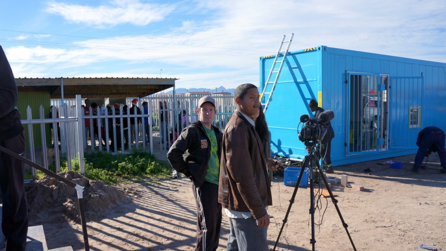 Mandela Day 2012: Blikkiesdorp container library