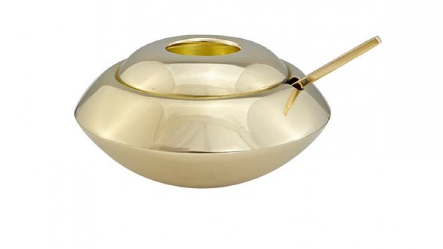 Form Tea by Tom Dixon. 