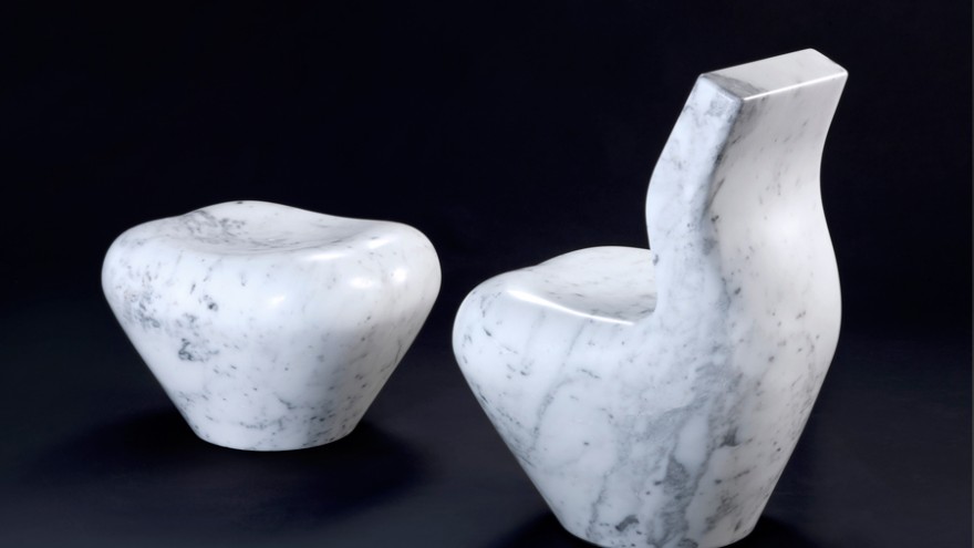 White Swan in white carrara marble. Photo: Tiziano Rossi. 